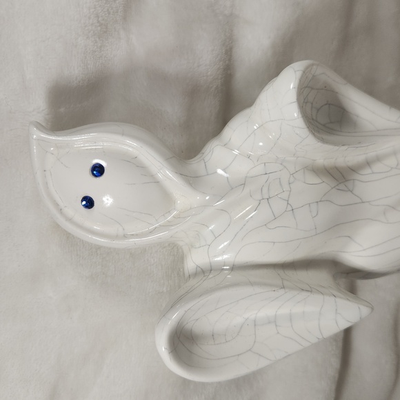 Vintage Halloween White, Spirit Ceramic Ghost Statue Decoration - Picture 3 of 6